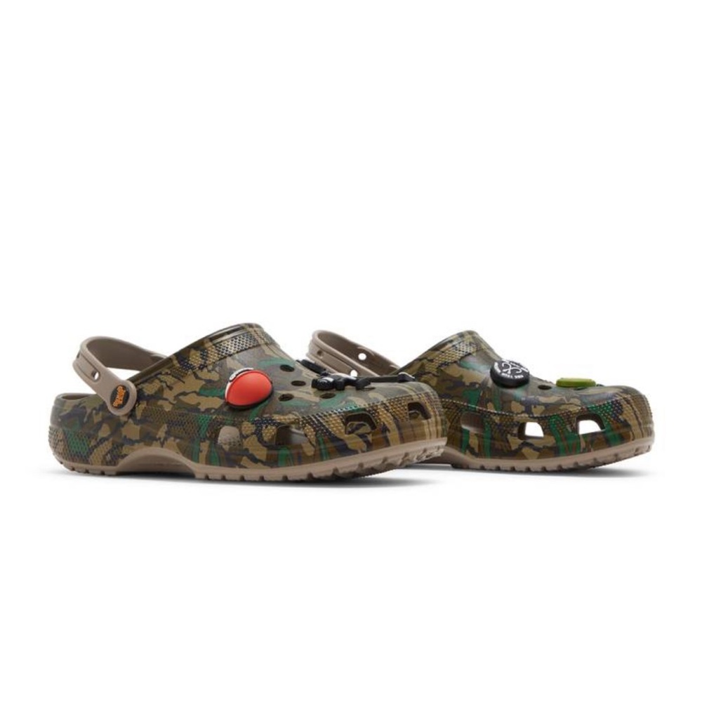 Brand new men’s crocs x Luke combs size 12